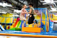 Czasopisma - Park trampolin dla dwojga – Tarnowskie Góry - miniaturka - grafika 1
