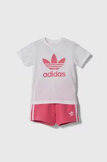 Dresy i komplety dla dziewczynek - adidas Originals komplet dziecięcy kolor różowy - grafika 1