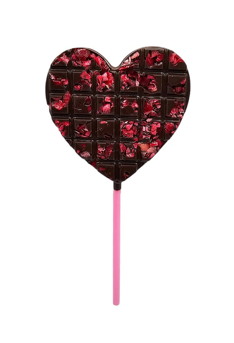 Lizak serce z gorzkiej czekolady z żurawiną