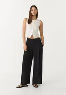 Spodnie damskie - Stradivarius Eleganckie spodnie culotte z zakładkami Czarny XS - miniaturka - grafika 1