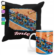 Gadżety dla niej i dla niego - ZESTAW KUBEK + PODUSZKA Z POSZEWKĄ- PREZENT DLA FANA SAMOCHODY AUTA +IMIĘ - miniaturka - grafika 1