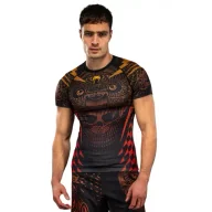 Kimona, stroje i obuwie - Venum Rashguard Krótki Rękaw Short Sleeve Quetzal Fury Black/Fury Red - miniaturka - grafika 1