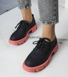 Czerwone półbuty na masywnej podeszwie Kay-40 - Botki damskie - miniaturka - grafika 1