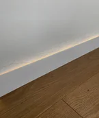 Listwy przypodłogowe - 200 x 1,6 x 2,5 cm Minileiste - (biały) - Minimalistyczna listwa przypodłogowa cokołowa LED ready SLED16X5-04 - miniaturka - grafika 1