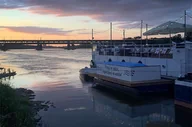 Czasopisma - Kolacja z rejsem w River Cafe - miniaturka - grafika 1