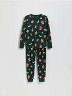 Skarpetki dla dzieci - Reserved - Świąteczna piżama - ciemnozielony - miniaturka - grafika 1