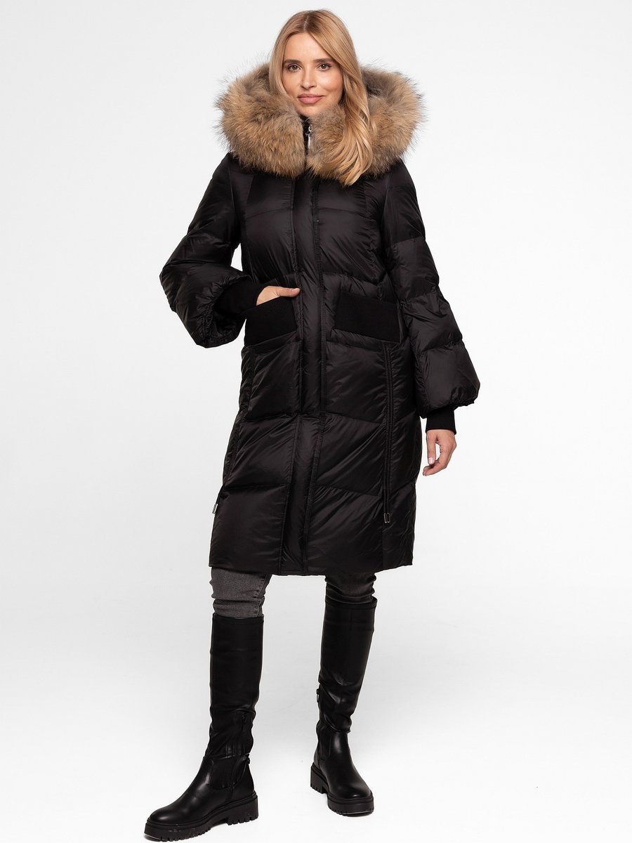 PIKOWANA OCIEPLANA KURTKA DAMSKA Z NATURALNYM OBSZYCIEM FUTREM JENOTA