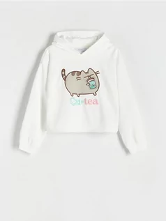 Bluzki dla dziewczynek - Reserved - Bluza Pusheen z aplikacją - złamana biel - grafika 1