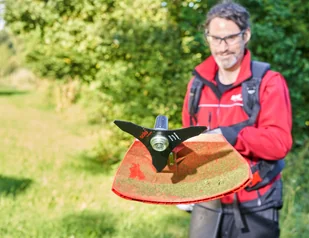 Wielofunkcyjne urządzenie spalinowe Solo by AL-KO 130 MT: kosa spalinowa + nożyce do żywopłotu + okrzesywarka do gałęzi + przedłużka + tarcza 3T + nóż mulczujący + szelki - Podkaszarki - miniaturka - grafika 13