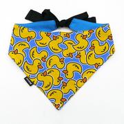 Ubranka dla psów - Bandamka dla psa Ducky Duck, wiązana chusteczka, apaszka bawełniana Psiakrew-L - miniaturka - grafika 1