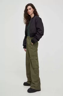 Spodnie damskie - Levi's spodnie bawełniane BAGGY CARGO kolor zielony proste medium waist - grafika 1