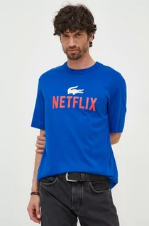 Koszulki męskie - Lacoste t-shirt bawełniany x Netflix kolor niebieski wzorzysty TH7343-70V - grafika 1