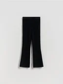 Spodnie i spodenki dla dziewczynek - Reserved - Prążkowane legginsy flared - czarny - miniaturka - grafika 1