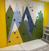 Wyposażenie pokoiku dziecięcego - Ścianka wspinaczkowa “Góry zielono żółto niebieskie” - miniaturka - grafika 1
