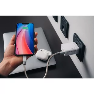 Verbatim Zasilacz / sieciowy adapter 30W, 4-portowy, 1x USB-C, 3x USB-A - Ładowarki do telefonów - miniaturka - grafika 3