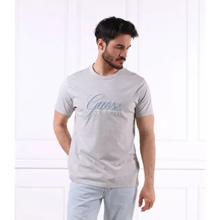 Koszulki męskie - GUESS T-shirt SS CN GUESS 3D EMBRO | Regular Fit - grafika 1