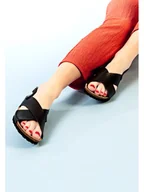 Sandały damskie - Blue Bay Sandały "Hastings" w kolorze czarnym - miniaturka - grafika 1