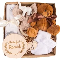 Zestawy upominkowe - PREZENT na Roczek Pamiątka dla dziecka z maskotką, pieluszką i gryzakiem - miniaturka - grafika 1