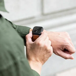 UNIQ etui Garde Apple Watch Series 7/8 41mm.  przezroczysty/clear - Akcesoria do smartwatchy - miniaturka - grafika 4