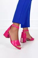 Moda i Uroda OUTLET - Fuksjowe sandały skórzane damskie na ozdobnym klocku z zakrytą piętą pasek wokół kostki PRODUKT POLSKI Casu 2592-159-38 - miniaturka - grafika 1
