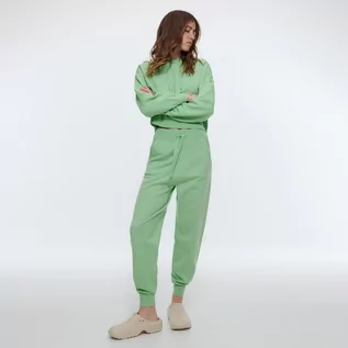 Spodnie damskie - Reserved Dzianinowe joggery - Zielony - grafika 1