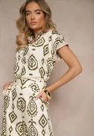 Koszule damskie - Beżowo-Zielona Koszula na Krótki Rękaw z Wiskozą Zdobiona Ornamentalnym Wzorem Animira - miniaturka - grafika 1