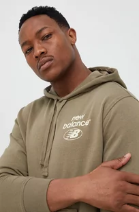 New Balance bluza męska kolor zielony z kapturem z nadrukiem - Bluzy męskie - miniaturka - grafika 1
