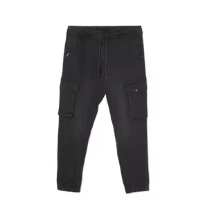Cropp - Czarne jeansowe joggery cargo - Czarny - Spodnie męskie - miniaturka - grafika 1
