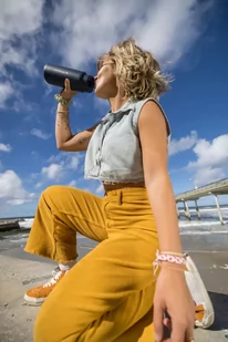LifeStraw Go 2.0 Czarna stalowa butelka filtrująca 1L Black Steel - Butelki filtrujące - miniaturka - grafika 4