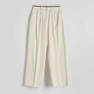 Spodnie damskie - Reserved - Bawełniane spodnie z kantem - Kremowy - grafika 1