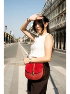 Torebki damskie - Victor & Hugo Paris Skórzana torebka "Rhea" w kolorze czerwonym - 24 x 19 x 6 cm - miniaturka - grafika 1