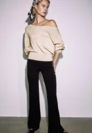 Swetry damskie - Stradivarius Dzianinowy sweter z dekoltem łódką Żółty XS - miniaturka - grafika 1