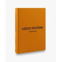 Slovart Louis Vuitton Catwalk - Pozostałe książki - miniaturka - grafika 1