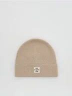 Czapki damskie - Reserved - Czapka z naszywką - beżowy - miniaturka - grafika 1