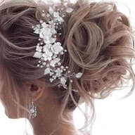 Ozdoby do włosów - Gałązka w kolorze srebrnym z listkami i białymi kwiatami - ślub, komunia - miniaturka - grafika 1