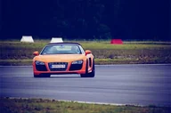 Czasopisma - Audi R8 V8 vs Audi R8 V10 - miniaturka - grafika 1
