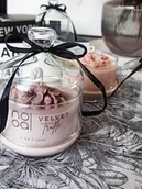 Świece - Elegancka Beżowa Świeca Sojowa w szkle z kloszem - miniaturka - grafika 1