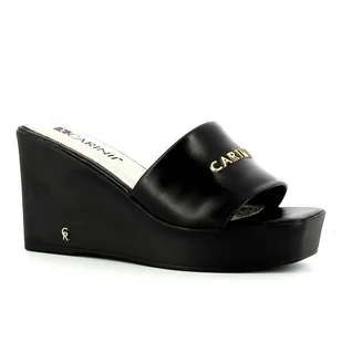 Czarne klapki na koturnie CARINII - Carinii - Klapki i japonki damskie - miniaturka - grafika 1