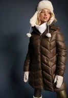 Kurtki damskie - Brązowa Taliowana Kurtka Pikowana z Kapturem Ocieplana Futrem Emillora - miniaturka - grafika 1