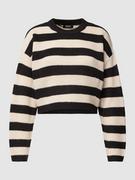 Swetry damskie - Sweter krótki z dzianiny ze wzorem w paski model ‘MALAVI’ - miniaturka - grafika 1