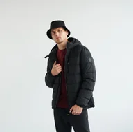 Kurtki męskie - Sinsay - Kurtka puffer z kapturem - Czarny - miniaturka - grafika 1