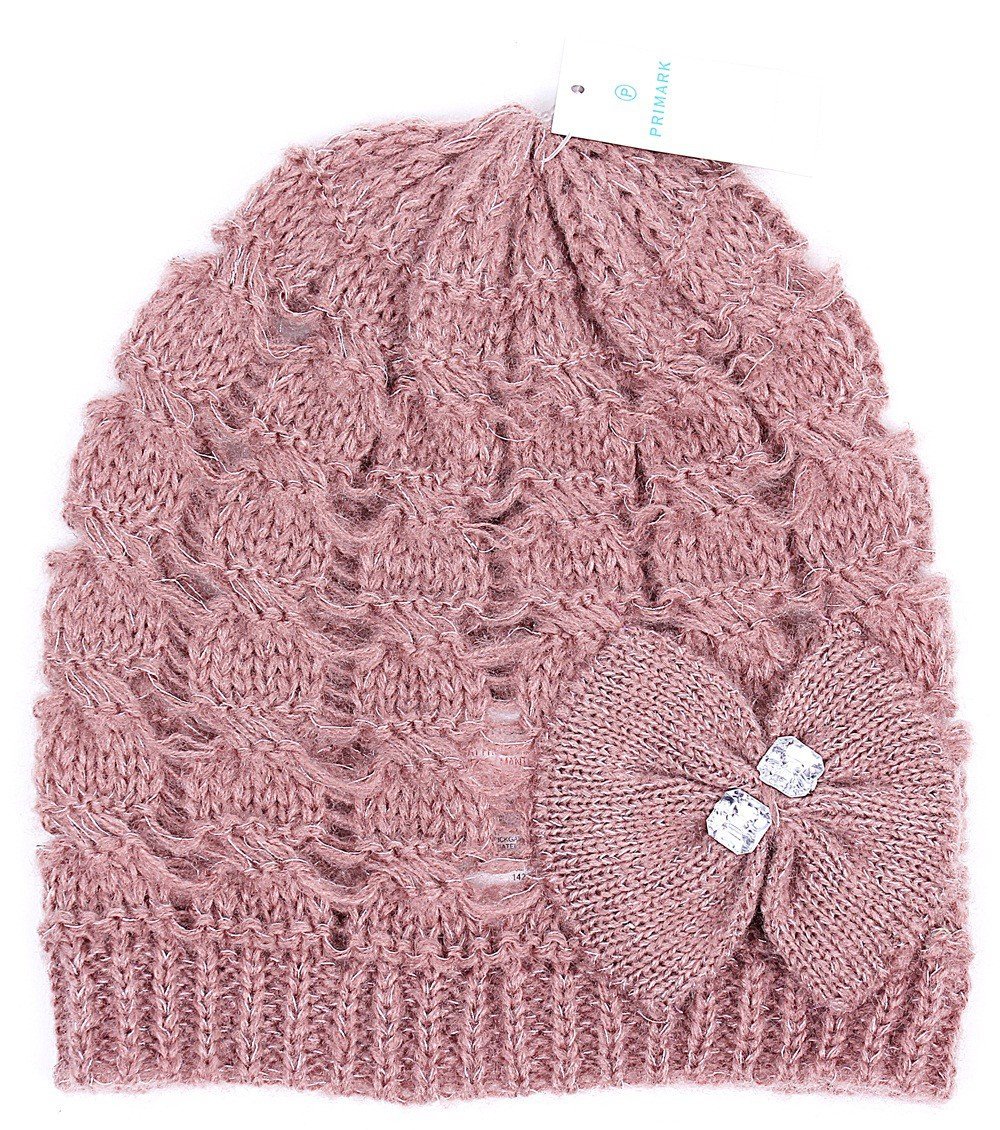 Różowa czapka z koralikami