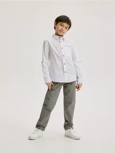 Spodnie i spodenki dla chłopców - Reserved - Spodnie chino regular fit - ciemnozielony - grafika 1