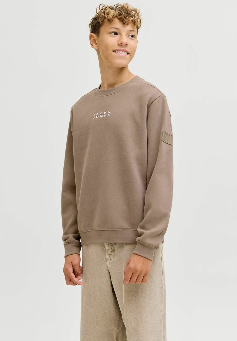 JACK & JONES BLUZA CHŁOPIĘCA BEŻOWA Z NAPISEM NA PIERSI 152 17AA