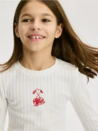 Bluzki dla dziewczynek - Reserved - Prążkowana koszulka z haftem - złamana biel - miniaturka - grafika 1