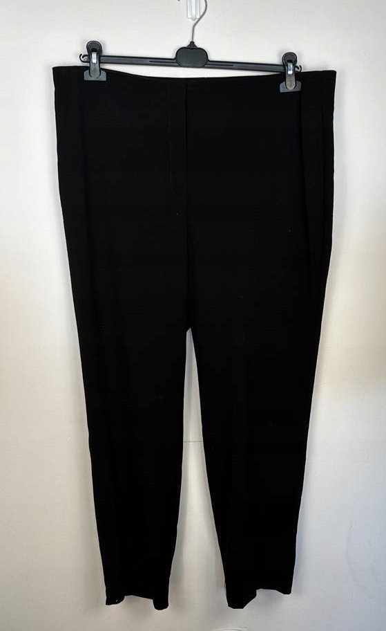 Spodnie Materiałowe Czarne Plus Size Rozmiar 5XL *Mango*