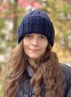 Czapki damskie - Buran - zimowa czapka z wełny peruwiańskiej granatowe nocne niebo - miniaturka - grafika 1