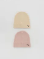 Komplety dla niemowląt - Reserved - Prążkowana czapka z haftem 2 pack - wielobarwny - miniaturka - grafika 1