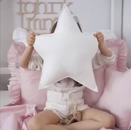 Kołdry i poduszki dla dzieci - Poduszka ozdobna dla dzieci gwiazdka 9 kolorów do wyboru - miniaturka - grafika 1