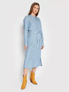 Sukienki - Lee Sukienka koszulowa Essential L50MTSUW Niebieski Regular Fit - grafika 1